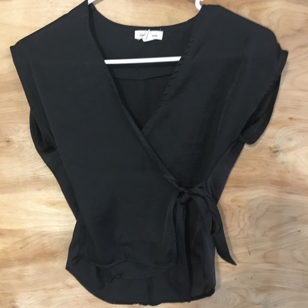 ☀️Anthropologie  XS black blouse  wrap around